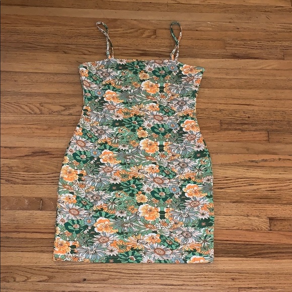 Dresses & Skirts - 🐛💛 Green FLORAL DRESS - Worn 1x